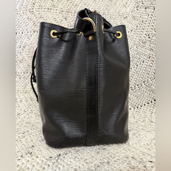 Louis Vuitton Black Epi Noe Bucket Bag - Picture 4 of 16